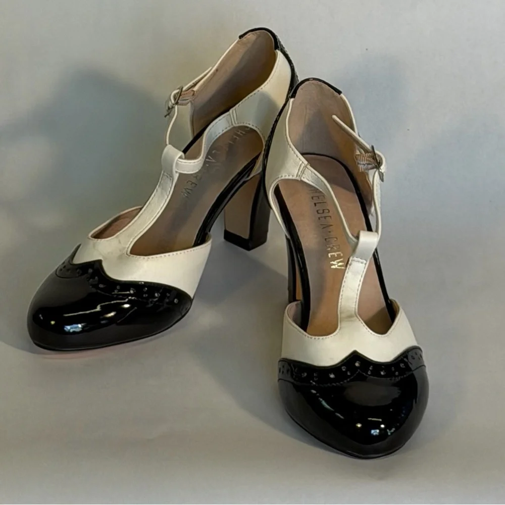 Gatsby II T-Strap Vintage Heels - Black and White - Picture 15 of 16